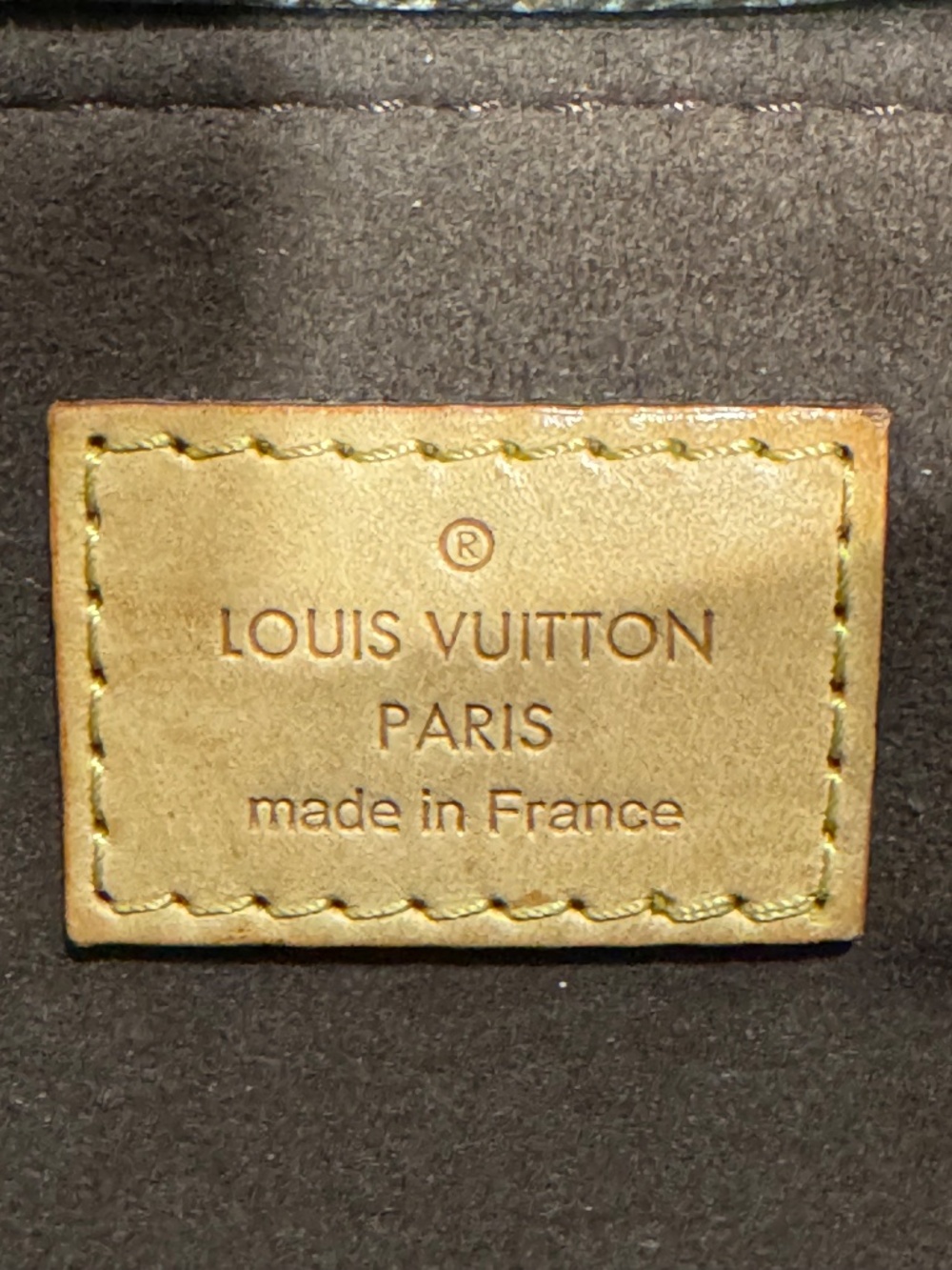 "Authentic Louis Vuitton Monogram Pochette Métis - Good Condition" - Picture 14 of 16